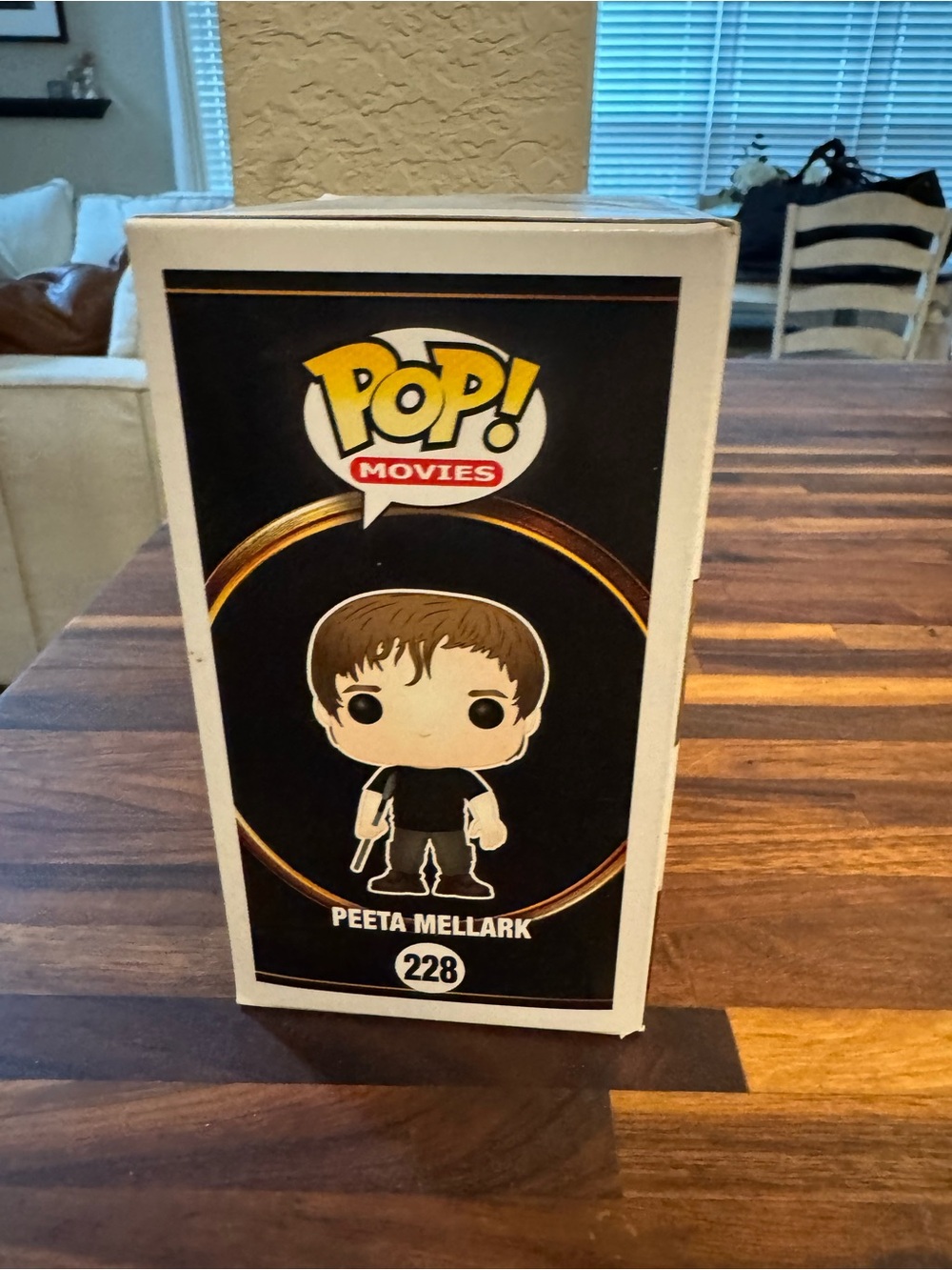 Funko Pop! Movies Peeta Mellark Vinyl Figure - Brown Hair, Green Outfit - Picture 4 of 9